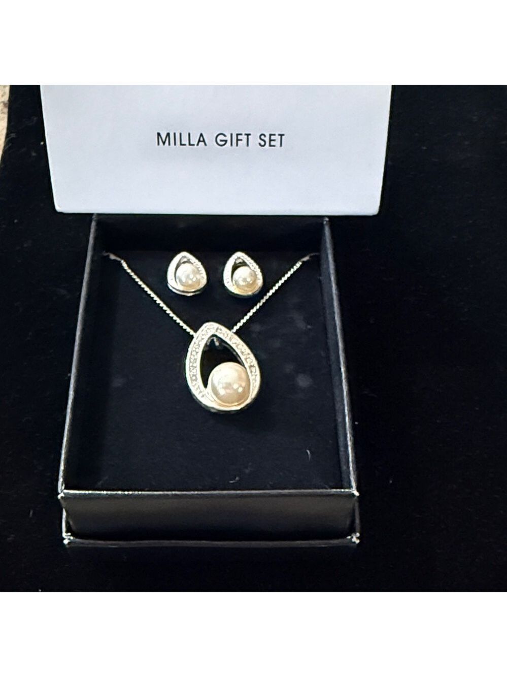 Avon Milla Gift Set faux pear and rhinestone earrings and necklace